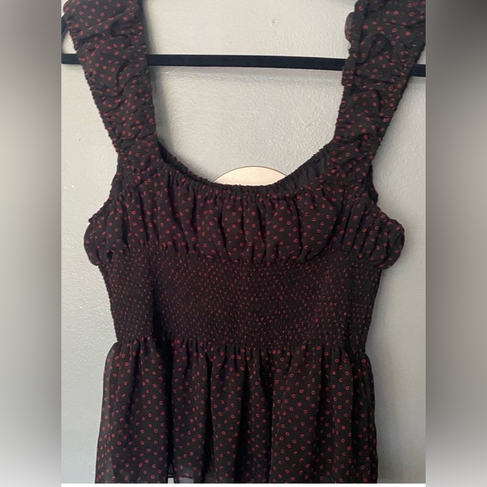 Urban Outfitters Sleeveless Smocked Waist Top Size Large, Excellent Condition